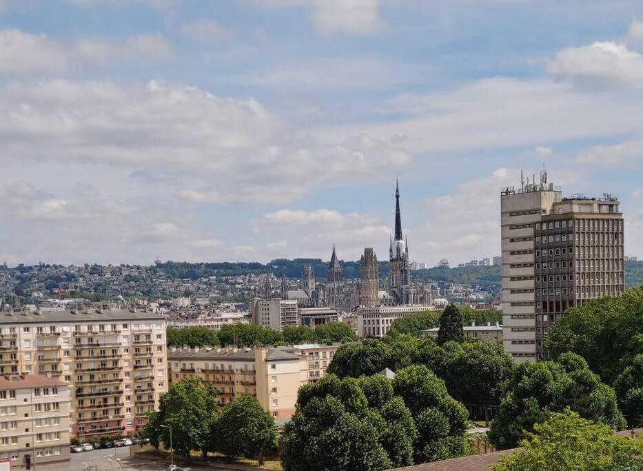 Spacieux F4 Avec Vue Panoramique Et 2 Places De Parking Rouen Exterior photo
